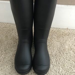 Black matte hunter boots (Size 8)